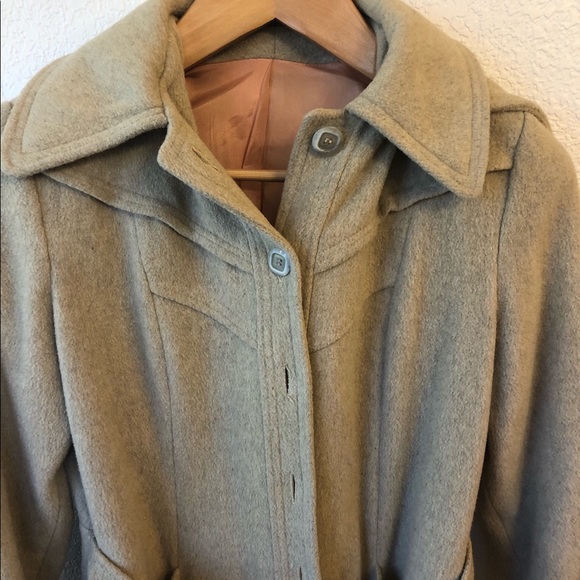 Winter coat - Picture 3 of 5